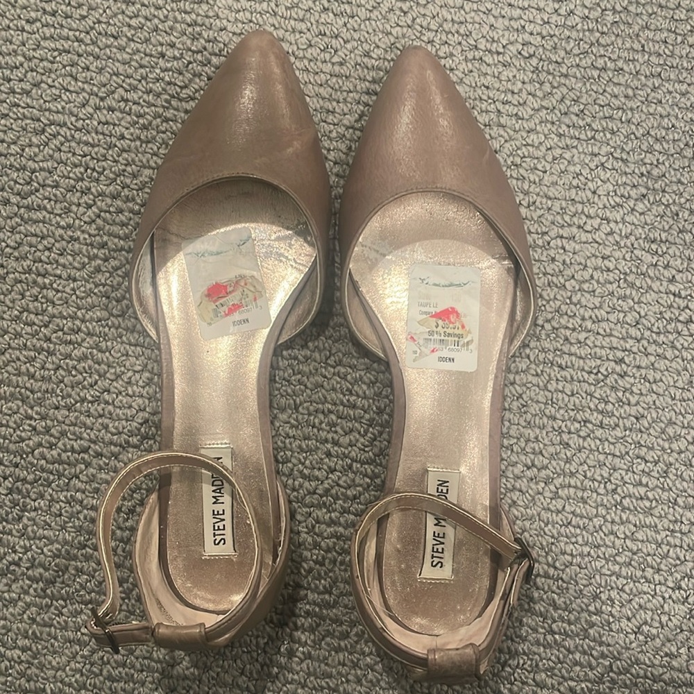 Steven Madden leather flats with ankle strap